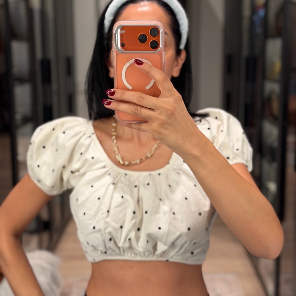 Eve White and Black Puff Sleeve Crop Top